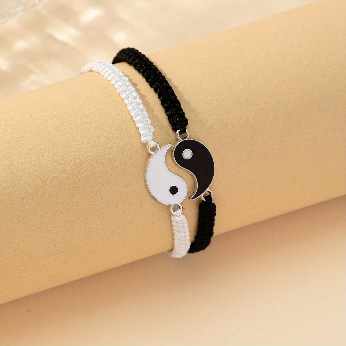 Zimonto - 2 Pcs/Set Adjustable Yin Yang Tai Chi Matching Friendship Bracelets for BFF, Boyfriend, Girlfriend - Ideal Gift for Couples Black And White