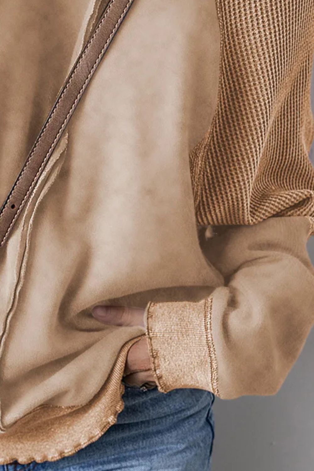 Zimonto - Exposed Seam Long Sleeve Sweatshirt