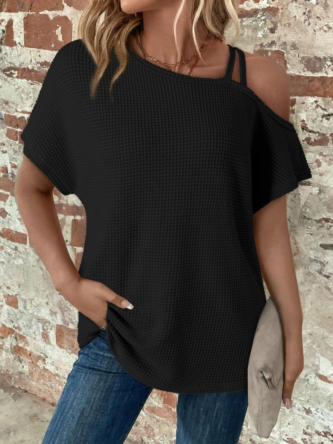 Zimonto - Asymmetrical Neck Short Sleeve T-Shirt