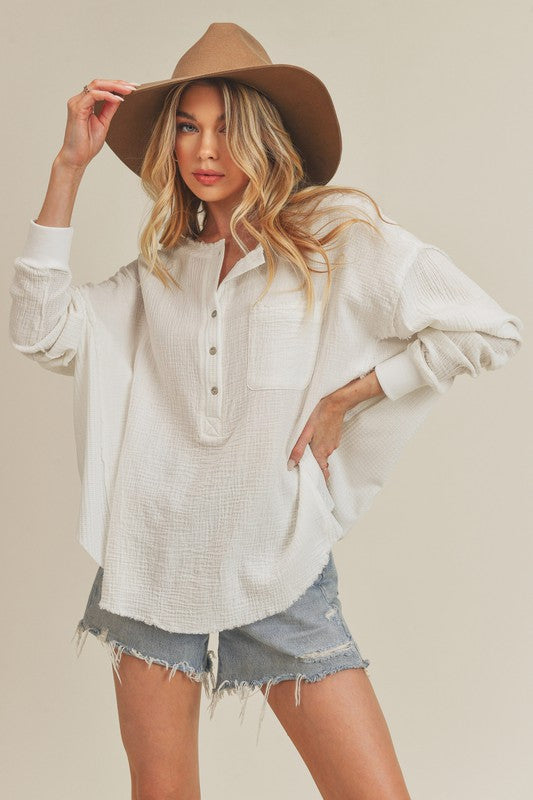 Zimonto - Aemi + Co Exposed Seam Raw Hem Half Button Top White
